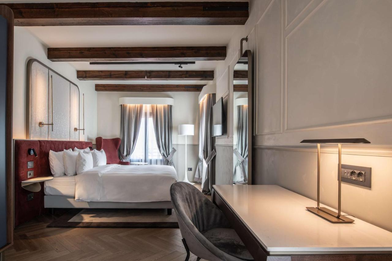 Radisson Collection Hotel, Palazzo Nani Венеция Екстериор снимка Deluxe Room
