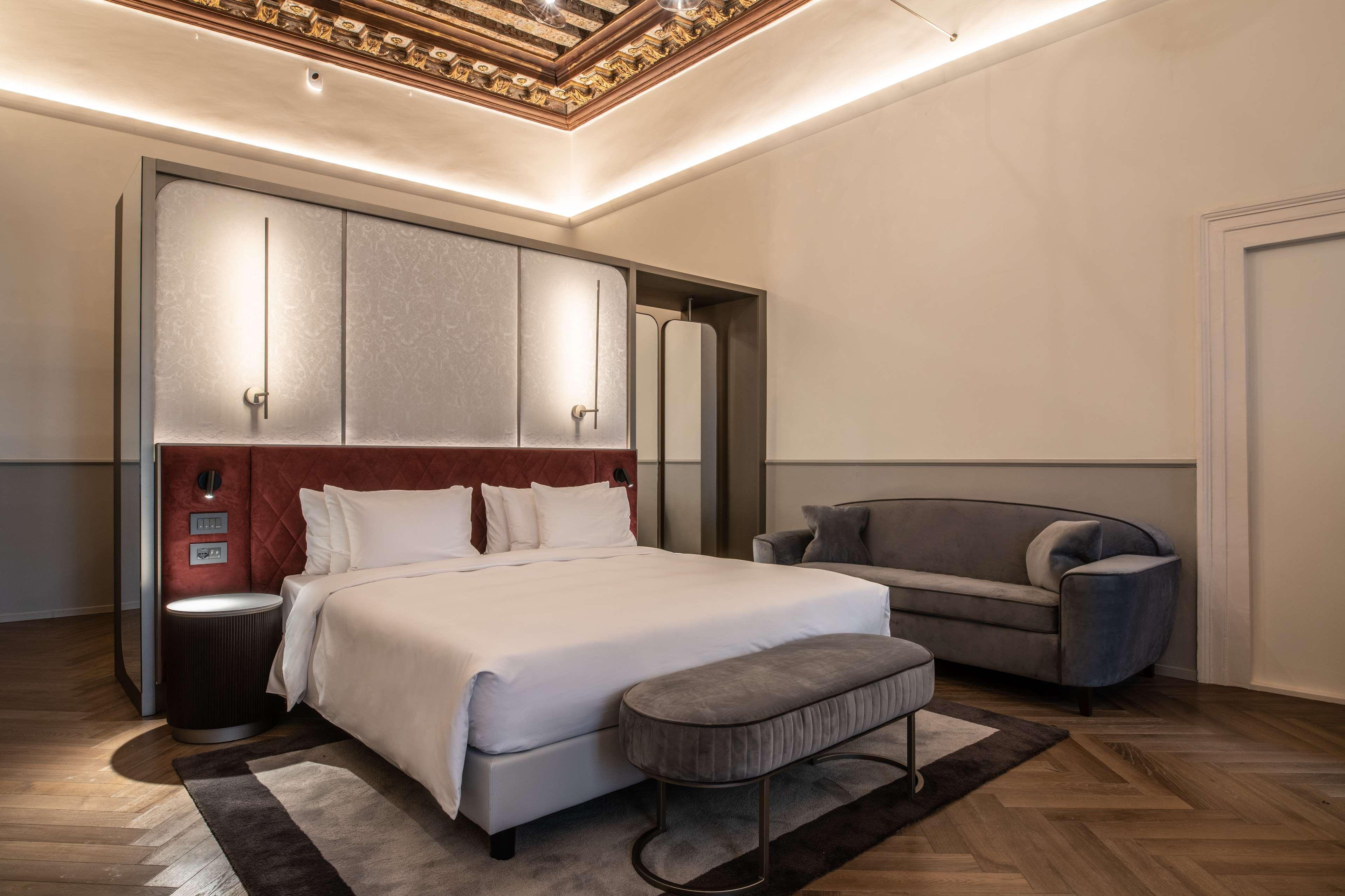 Radisson Collection Hotel, Palazzo Nani Венеция Екстериор снимка A bedroom at the hotel