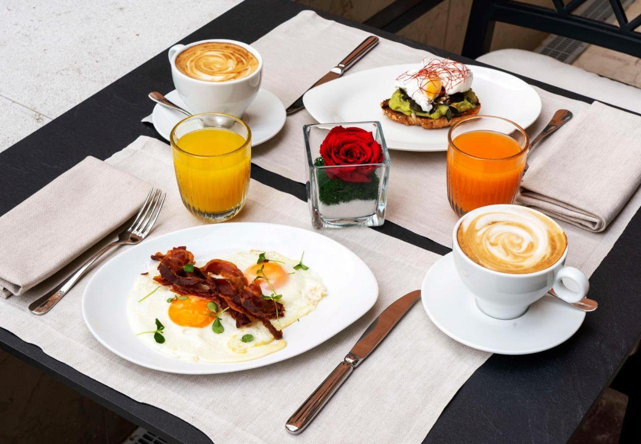Radisson Collection Hotel, Palazzo Nani Венеция Екстериор снимка A breakfast at the hotel