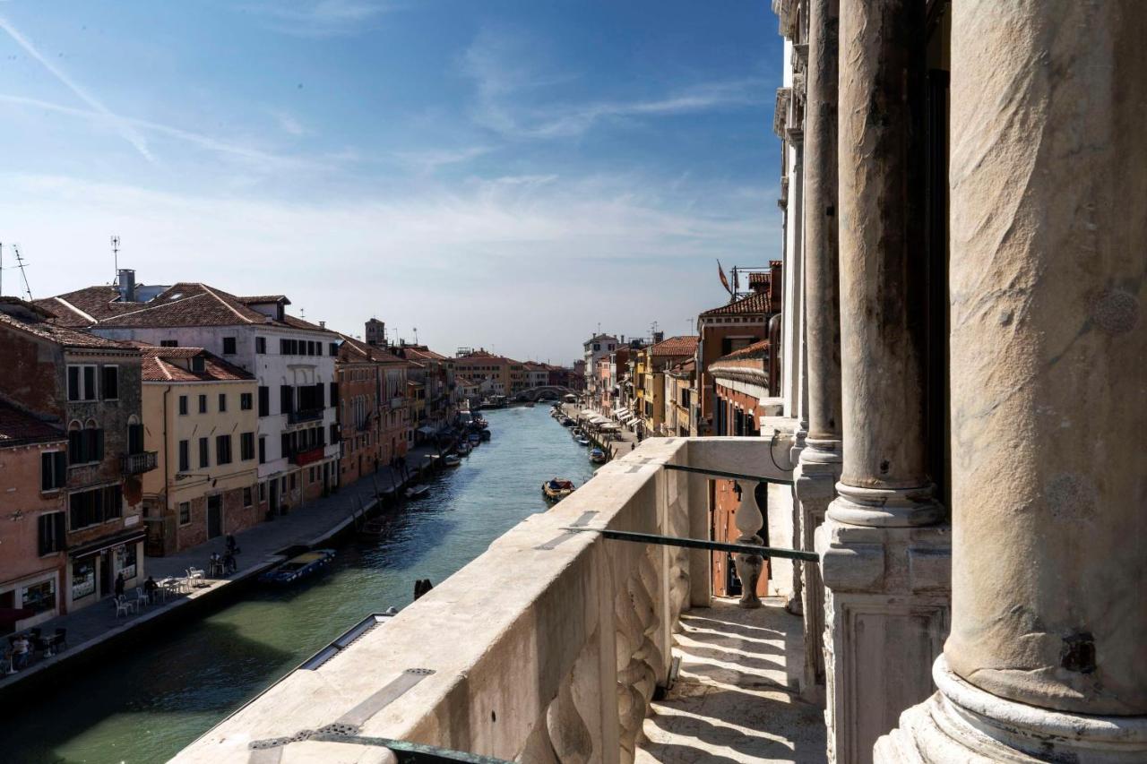 Radisson Collection Hotel, Palazzo Nani Венеция Екстериор снимка The Canal Vena