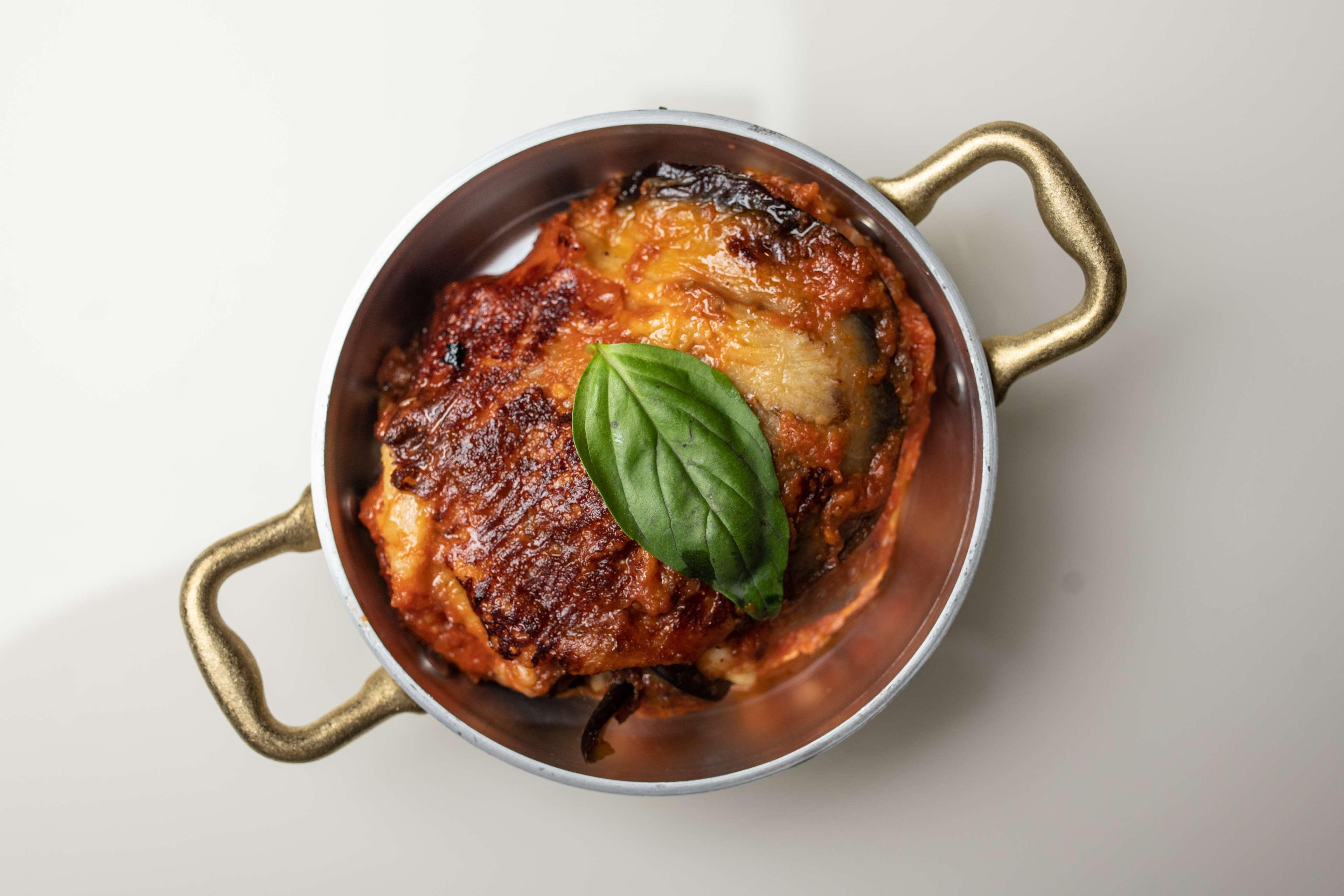 Radisson Collection Hotel, Palazzo Nani Венеция Екстериор снимка Aubergine parmigiana