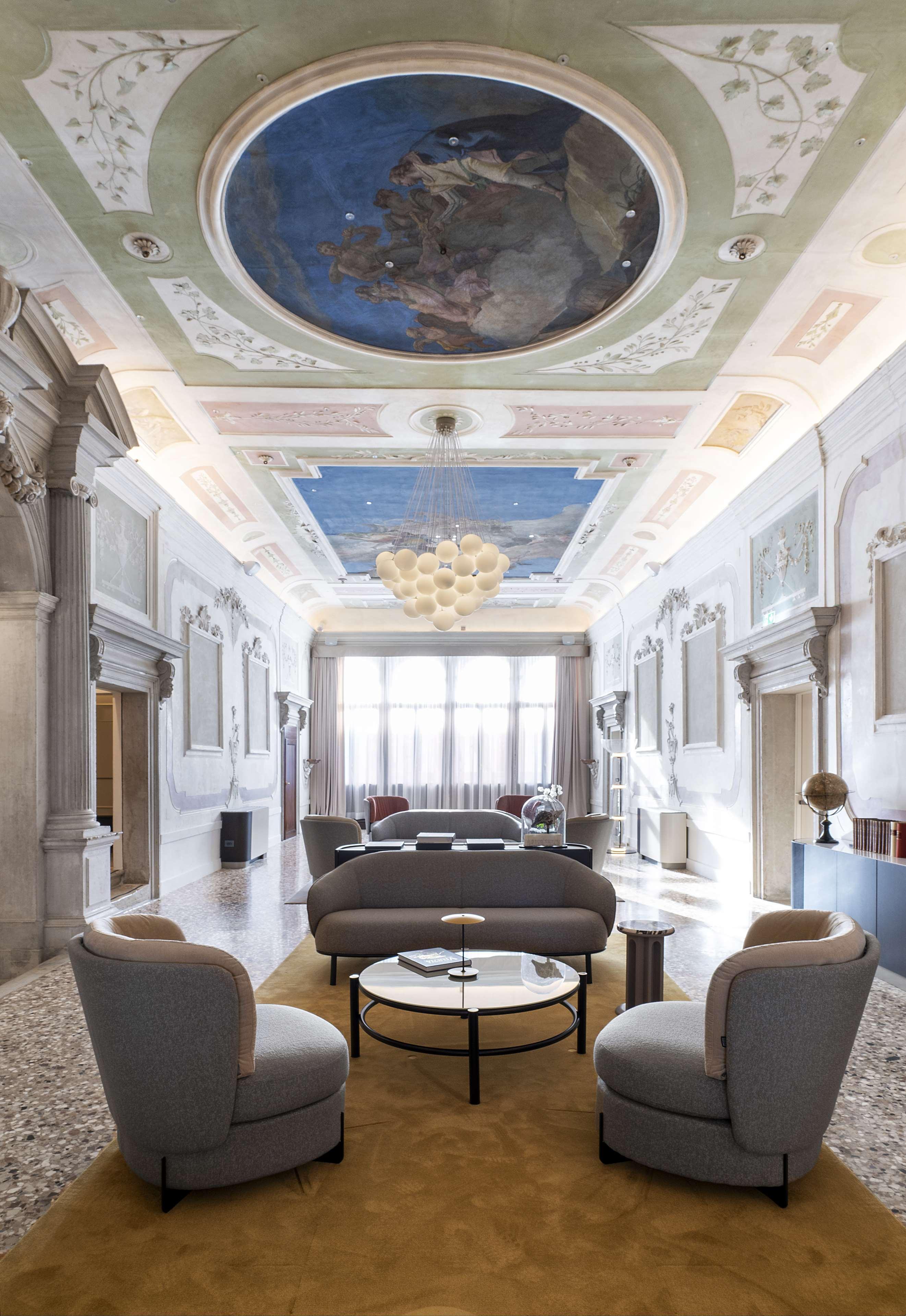 Radisson Collection Hotel, Palazzo Nani Венеция Екстериор снимка The lobby of the hotel
